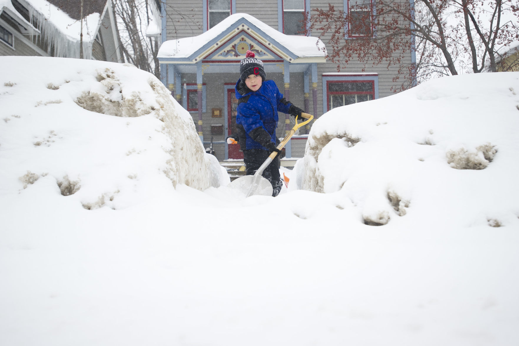 Winona Snow 03